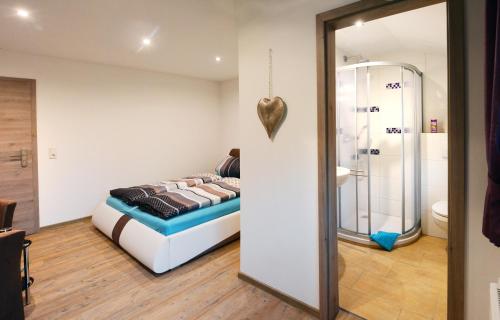 Pension Zum Hirsch in 戈達