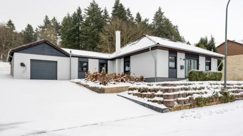 Nature Retreat Pool, Hot Tub, Sauna, Hiking-Caves in Hohenfels-Essingen