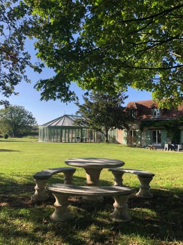 Domaine de la Haute Justerie - piscine & billard à l’orée des bois - Loire Valley (Domaine de la Haute Justerie - piscine & billard a l’oree des bois - Loire Valley) in Luynes