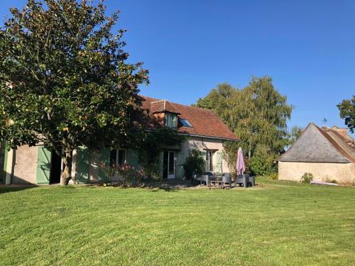 Domaine de la Haute Justerie - piscine & billard à l’orée des bois - Loire Valley (Domaine de la Haute Justerie - piscine & billard a l’oree des bois - Loire Valley) in Luynes