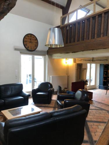 Domaine de la Haute Justerie - piscine & billard à l’orée des bois - Loire Valley (Domaine de la Haute Justerie - piscine & billard a l’oree des bois - Loire Valley) in Luynes