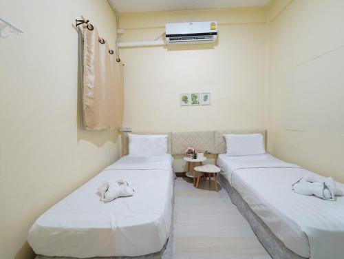 EZ Sleep @ Ratchada 19 Room Type - Twin Room with Shared Bathroom