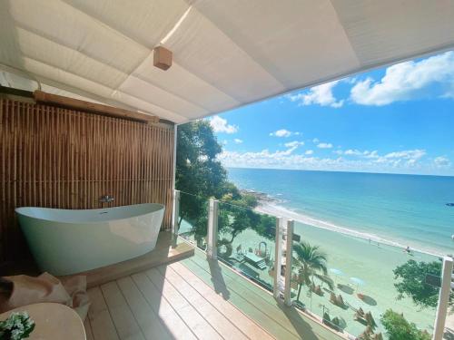 Sangthian Beach Resort near Ao Wong Duen