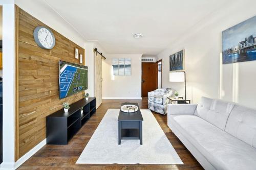 Modern Cozy 1 Bedroom Apartment in Shelby Township in Shelby, USA
