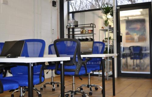 Cosmos capsule coworking London in London