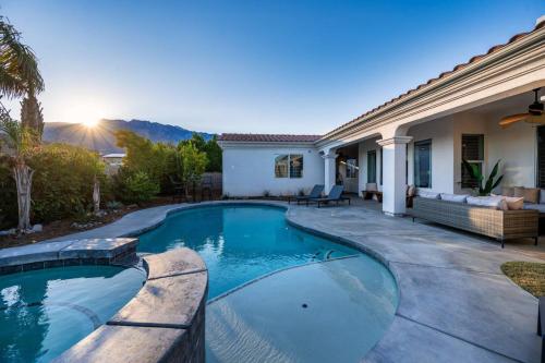 Five-Bedroom House room in Paradise Palms With Private Pool And Spa