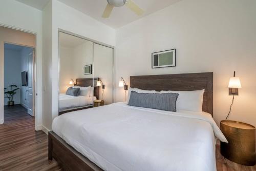 Five-Bedroom House image 10