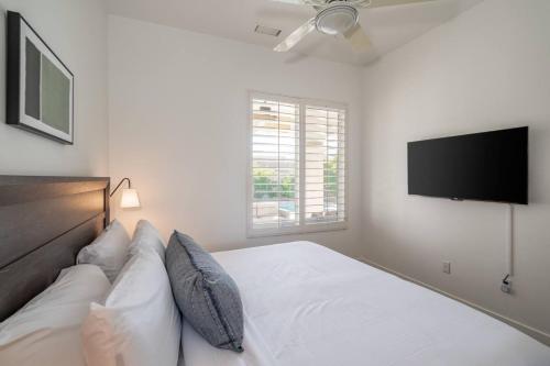Five-Bedroom House image 6