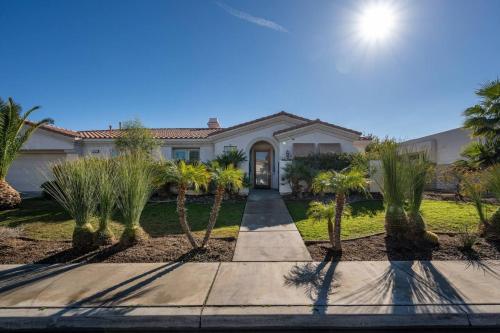 Five-Bedroom House image 2