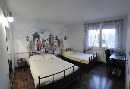 room detail thumbnail 0