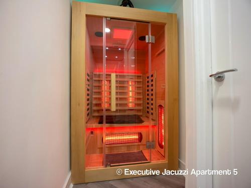 Spa, 布拉德福德寧靜公寓 (Serenity Apartments Bradford) in 市區