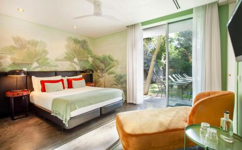 Superior Double Room with Balcony room in Casa Vela Boutique House & SPA