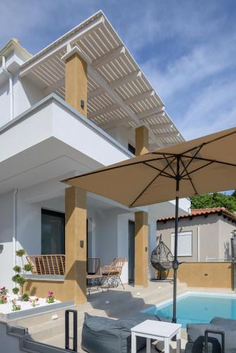 Exterior view, Vrachos Luxury Maisonettes in Paralia (Fanari)