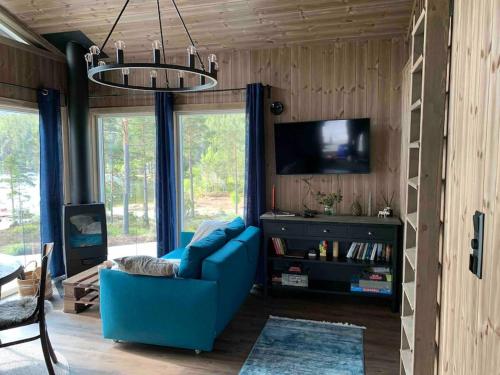 Cosy cabin between lake and mountain in Treungen