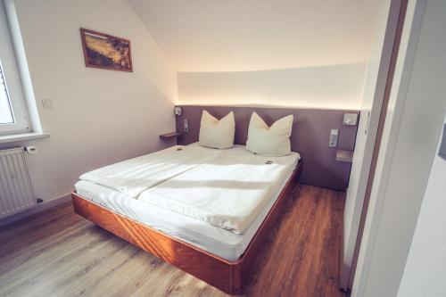 Basic Double Room