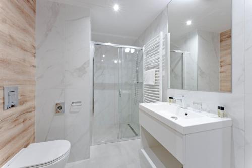 2 bedrooms, 4 beds