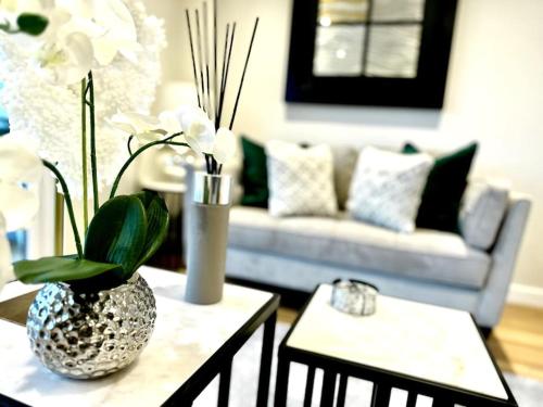 Exclusive Marina View Apartment Free Parking