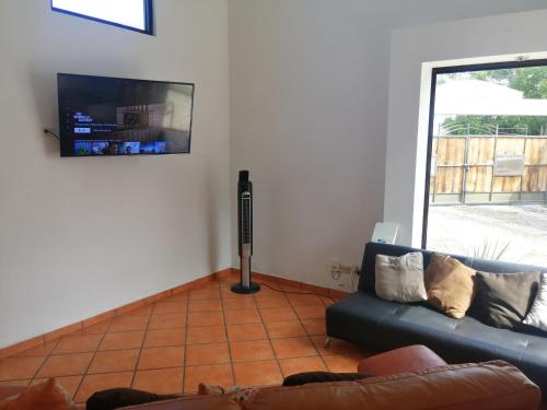Casa Juarez: Great 4BR house w/ POOL & GAMES, perfect for Parties & Family in La Paz, Mexico