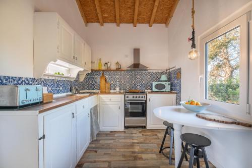 CASAVADIA melides in เมลิเดส