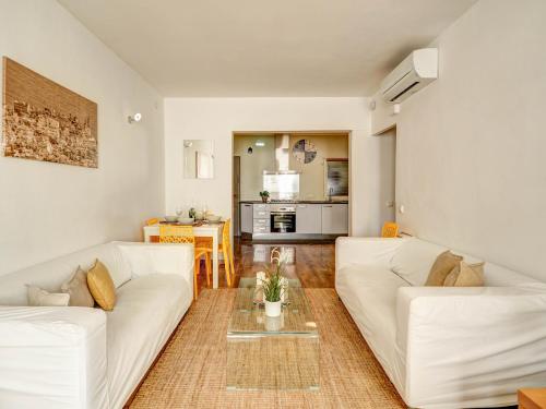 Espalter White by Hello Homes Sitges - image 3