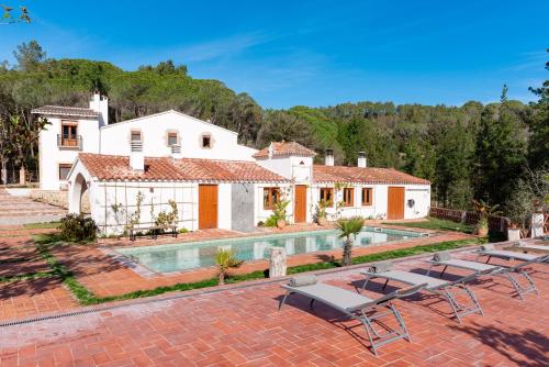 Exterior view, La Terraza - Großzugiges Appartment in Katalanischer Masia in Esplugues de Llobregat