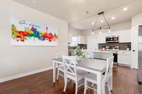 Courtside Getaway in San Antonio, USA
