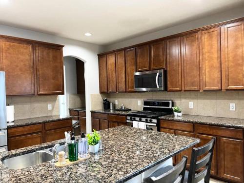 Entire Residential Home - 3B/2B in Katy, USA