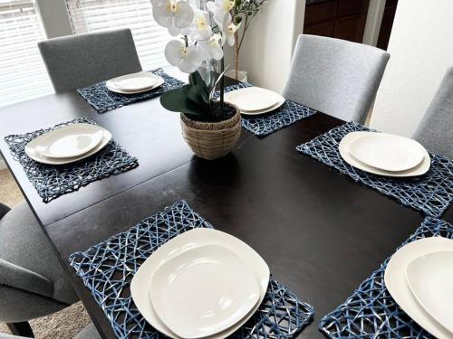 Entire Residential Home - 3B/2B in Katy, USA