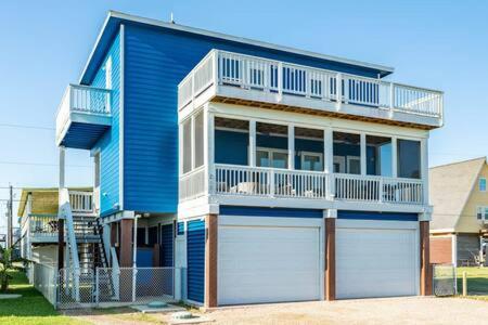 Sandyland Shores - Screened Porch, Intracoastal and Sea Views - Christmas Bay, TX