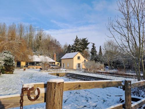 Gîte du Pont de Tancelle (Gite du Pont de Tancelle) in Saint-Aubin-Des-Grois