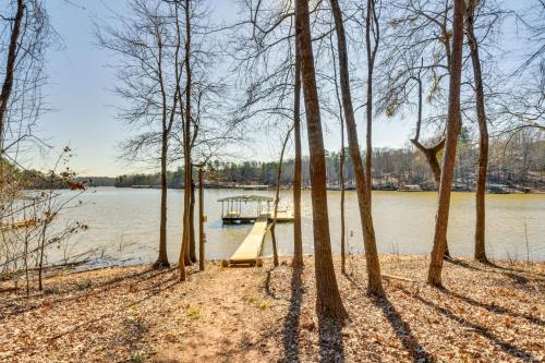 Lake Hartwell Cottage with Boat Dock Near Clemson