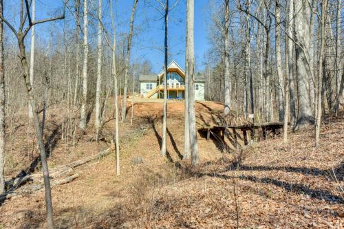 Lake Hartwell Cottage with Boat Dock Near Clemson