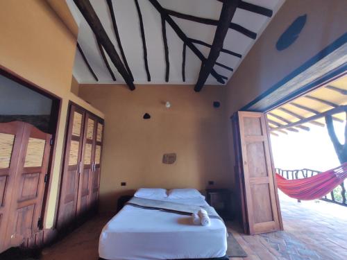 1 double bed, 1 twin bed