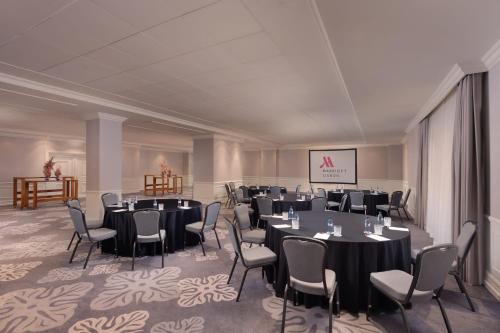 Lisbon Marriott Hotel - image 2