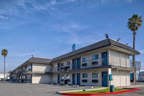 Motel 6-Anaheim, CA - Fullerton East