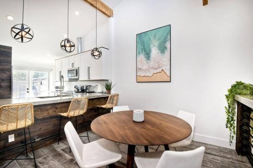 Sea Bluff Beach Home in Encinitas, USA
