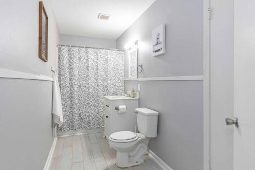 Cozy & Quiet Lafayette Home in Lafayette, USA