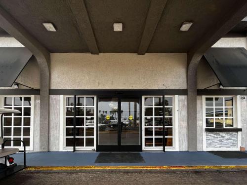 Studio 6  Artesia, CA - 숙소 외관