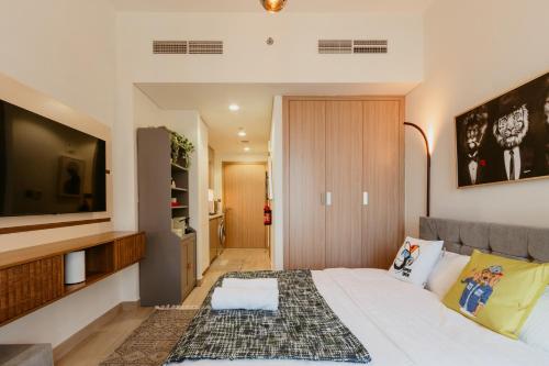 Modern Oasis: Spacious Studio Near Dubai Downtown, Dubai (photo 2)