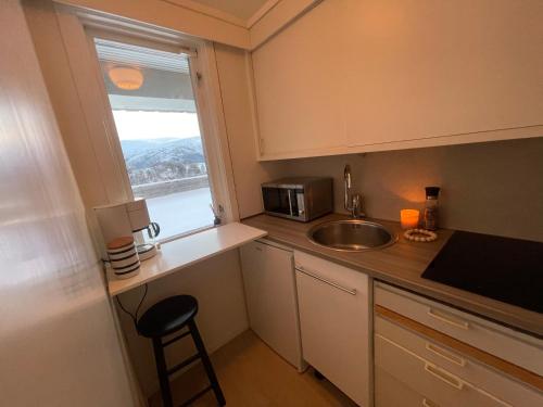 Fjord view apartment in Ålesund with free parking (Fjord view apartment in Alesund with free parking) in اليسوند