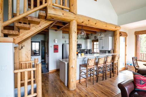 7 Gambler home in Big Sky, USA