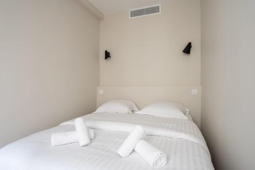 Modern and elegant 1BD Apartment near Montmartre - image 7