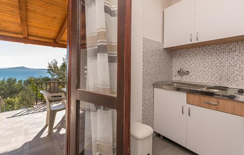 Studio with Terrace and Sea View image 3