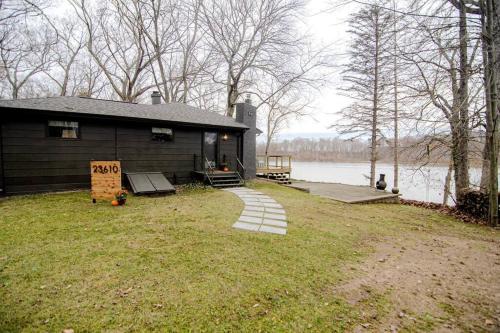 The Cottage on Heiner Hill
