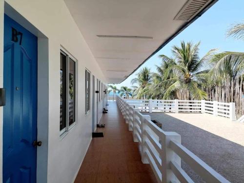 Balcony/terrace, Brizo Hotel and Beach Resort Bataan in Morong