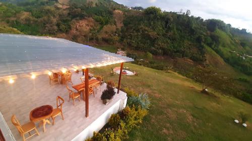 AZAHARES HOTEL Y CAFE in Tesorito