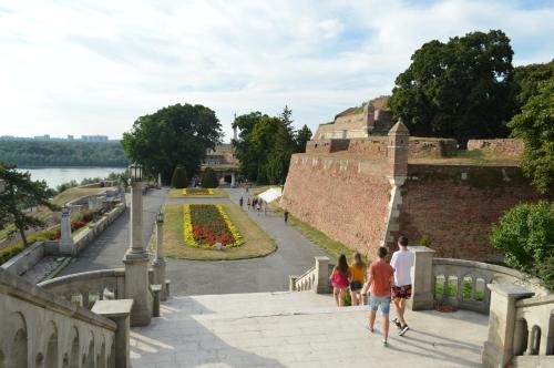 Belle Apartments - Square 8 - image 8