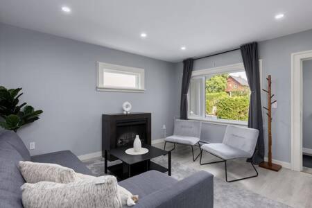 Spacious 4 BR House in Park Drive in Vancouver, Canada
