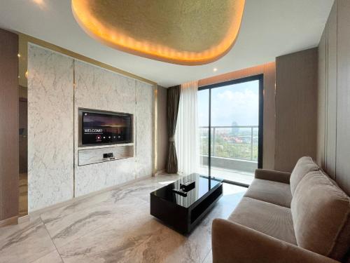 527168027 The TJ Hotel Jomtien