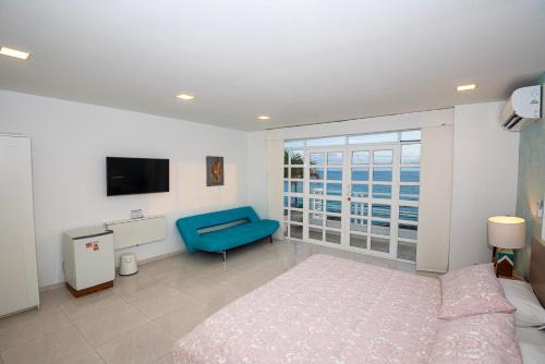 Triple Room with Sea View image 2